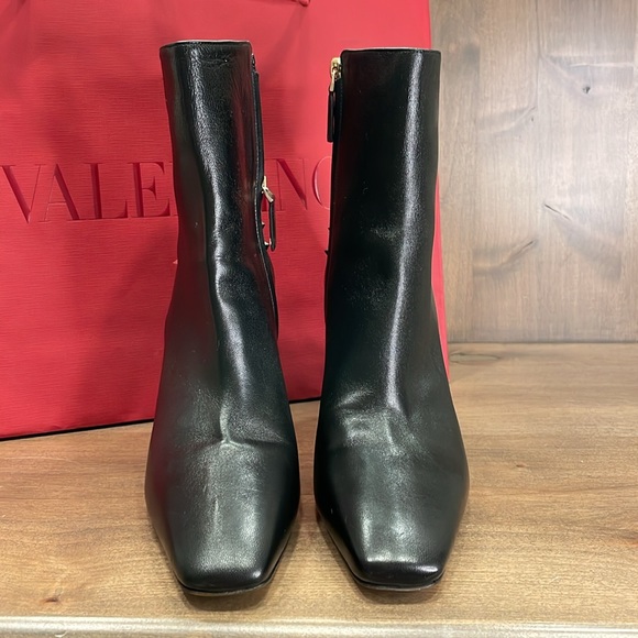 Valentino Garavani Rockstud square toe ankle boot in nappa - Picture 11 of 15